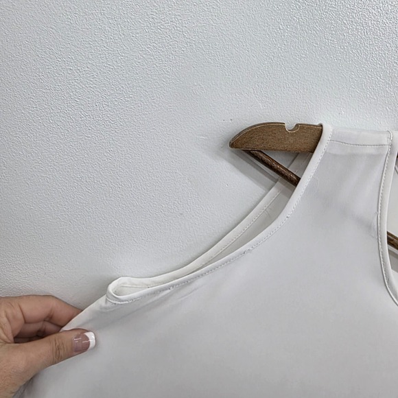 Chico's Womens S White Sleeveless Blouse Layered Hem Tank Top Office Workwear - Picture 7 of 13